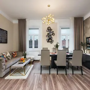  Apartment Contemporary Hidden Gem Art-deco Hungary